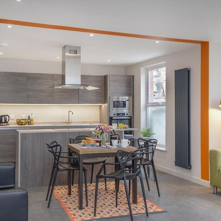 Apartment Three - Free Private Car Park - Sleeps 6 - 3 Shower Rooms - By Ocean City Retreats Plymouth Esterno foto