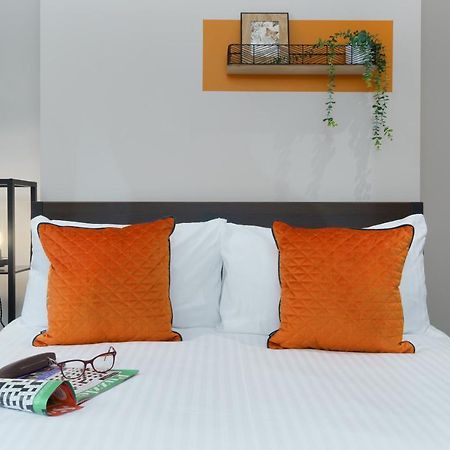 Apartment Three - Free Private Car Park - Sleeps 6 - 3 Shower Rooms - By Ocean City Retreats Plymouth Esterno foto