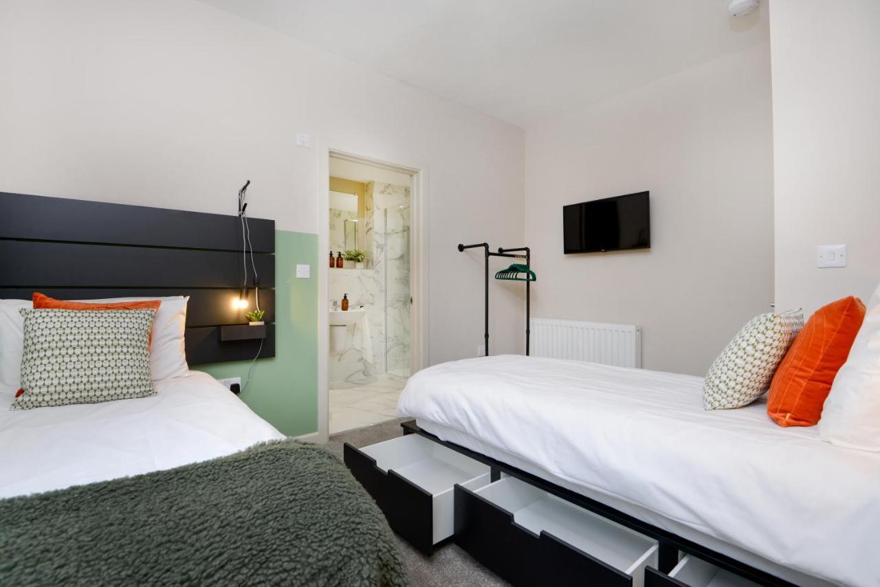 Apartment Three - Free Private Car Park - Sleeps 6 - 3 Shower Rooms - By Ocean City Retreats Plymouth Esterno foto