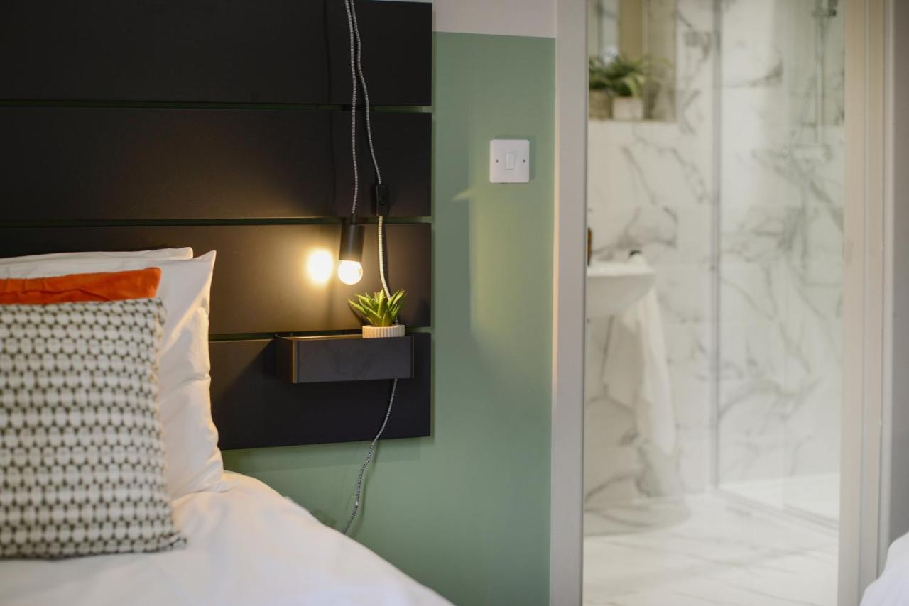 Apartment Three - Free Private Car Park - Sleeps 6 - 3 Shower Rooms - By Ocean City Retreats Plymouth Esterno foto