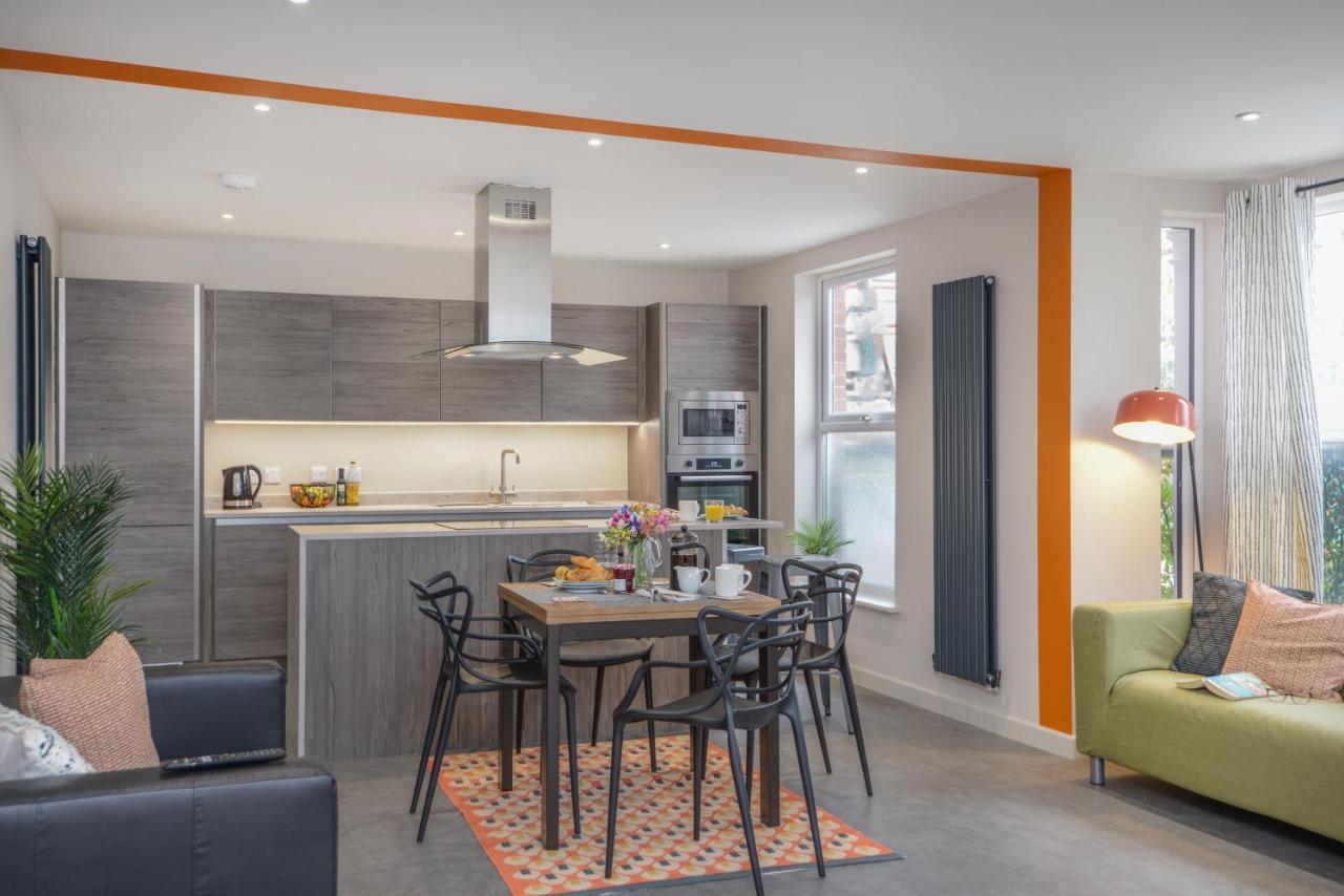 Apartment Three - Free Private Car Park - Sleeps 6 - 3 Shower Rooms - By Ocean City Retreats Plymouth Esterno foto