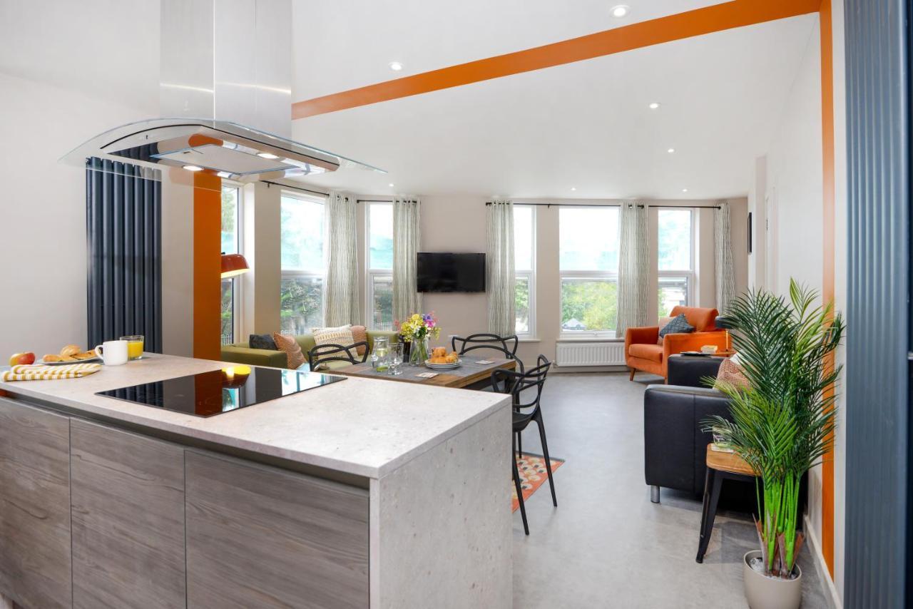 Apartment Three - Free Private Car Park - Sleeps 6 - 3 Shower Rooms - By Ocean City Retreats Plymouth Esterno foto