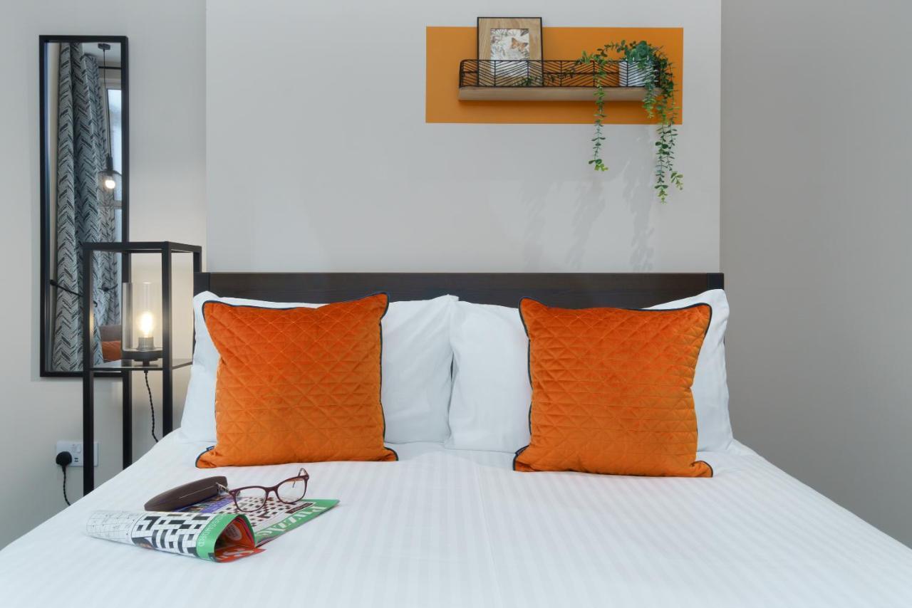 Apartment Three - Free Private Car Park - Sleeps 6 - 3 Shower Rooms - By Ocean City Retreats Plymouth Esterno foto