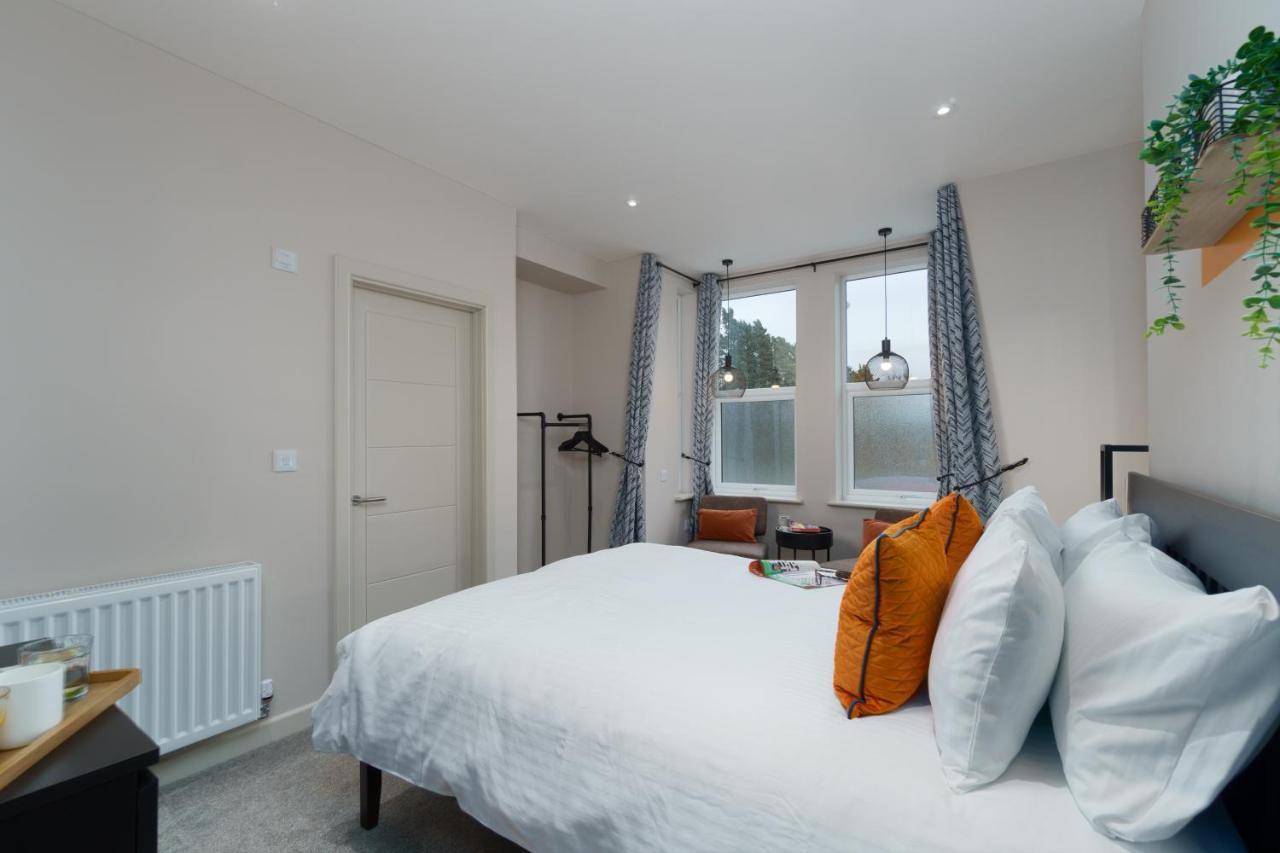 Apartment Three - Free Private Car Park - Sleeps 6 - 3 Shower Rooms - By Ocean City Retreats Plymouth Esterno foto