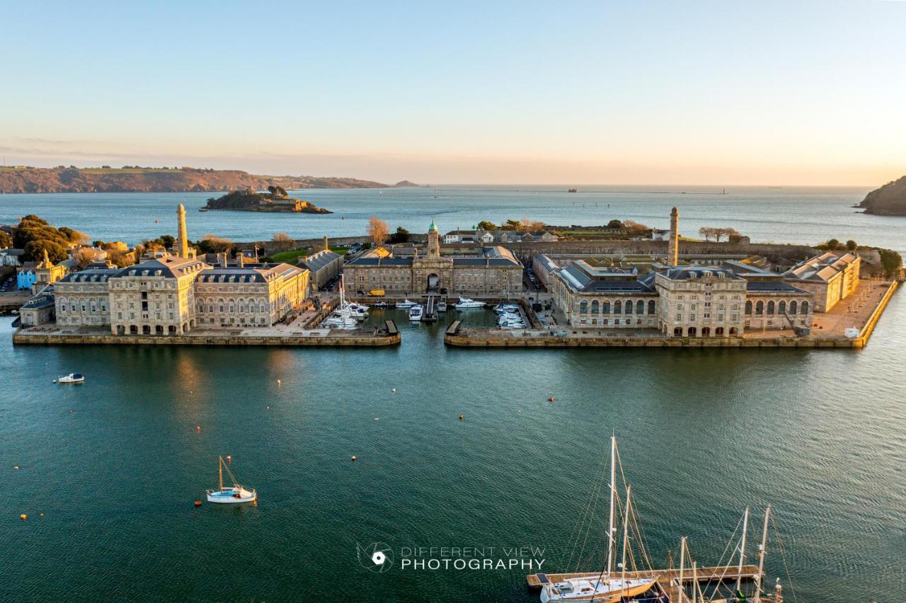 Apartment Three - Free Private Car Park - Sleeps 6 - 3 Shower Rooms - By Ocean City Retreats Plymouth Esterno foto
