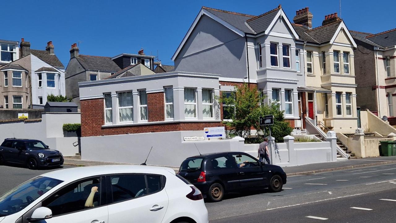 Apartment Three - Free Private Car Park - Sleeps 6 - 3 Shower Rooms - By Ocean City Retreats Plymouth Esterno foto