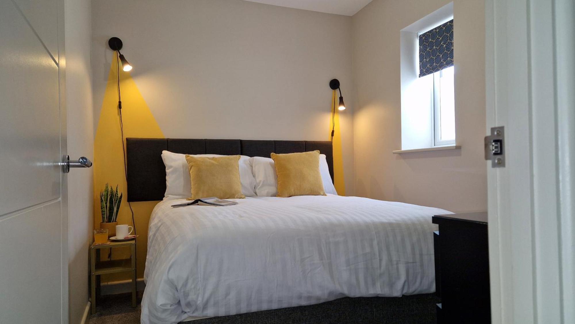 Apartment Three - Free Private Car Park - Sleeps 6 - 3 Shower Rooms - By Ocean City Retreats Plymouth Esterno foto