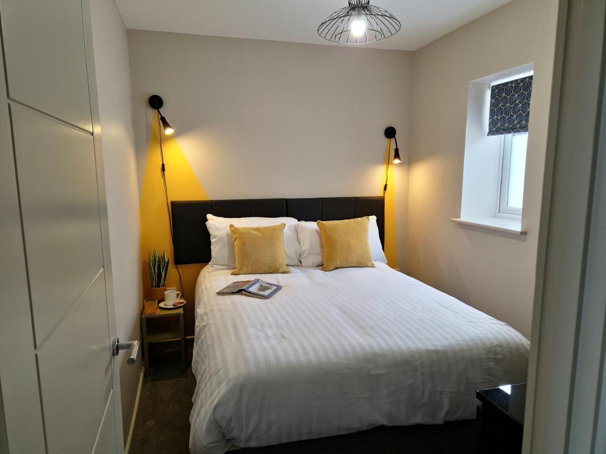 Apartment Three - Free Private Car Park - Sleeps 6 - 3 Shower Rooms - By Ocean City Retreats Plymouth Esterno foto