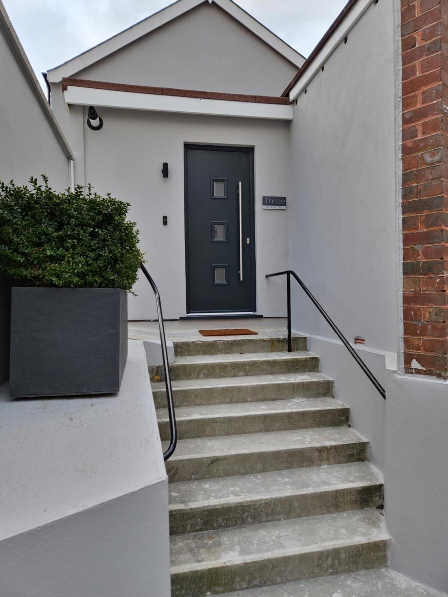 Apartment Three - Free Private Car Park - Sleeps 6 - 3 Shower Rooms - By Ocean City Retreats Plymouth Esterno foto